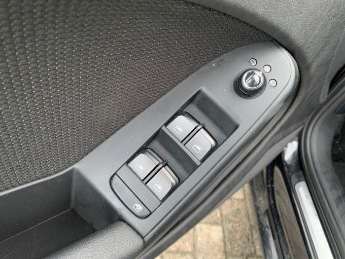 Audi A4 Avant 2.0 TFSI 16V Sloopvoertuig (2011, Zwart)