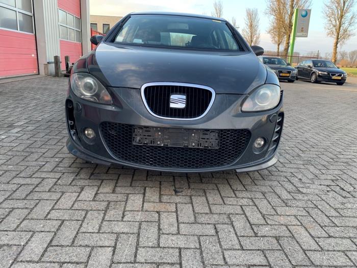 Seat Leon 2.0 FSI 16V Sloopvoertuig (2006, Grijs)