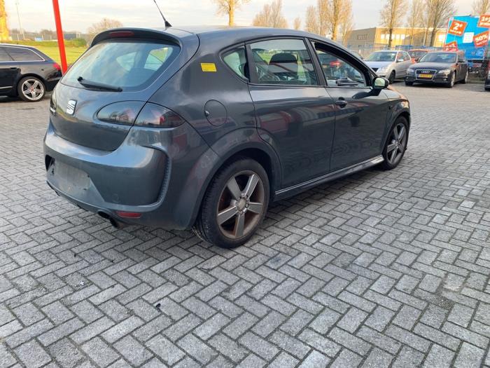 Seat Leon 2.0 FSI 16V Sloopvoertuig (2006, Grijs)