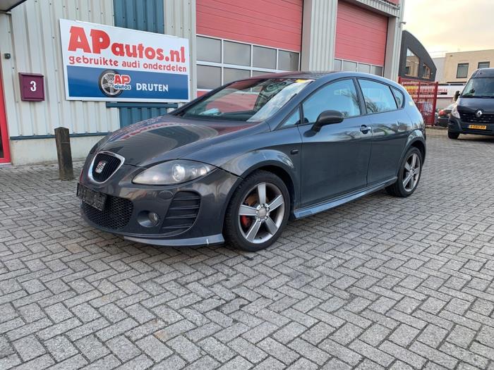 Seat Leon 2.0 FSI 16V Sloopvoertuig (2006, Grijs)