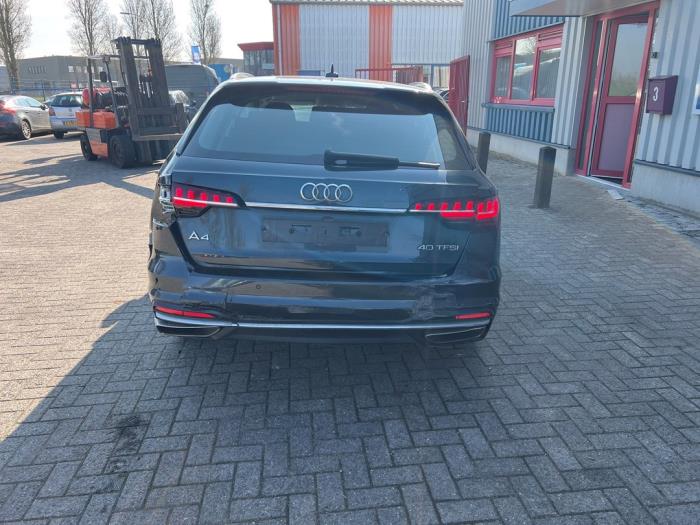 Audi A4 Avant 2.0 40 TFSI Mild Hybrid 16V Sloopvoertuig (2020, Grijs)