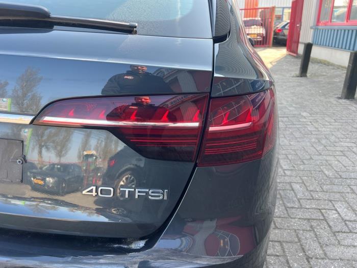 Audi A4 Avant 2.0 40 TFSI Mild Hybrid 16V Sloopvoertuig (2020, Grijs)
