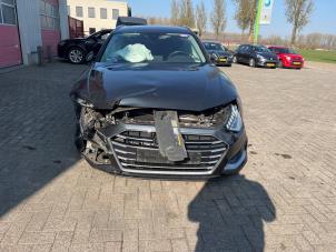 Audi A4 Avant 2.0 40 TFSI Mild Hybrid 16V Sloopvoertuig (2020, Grijs)