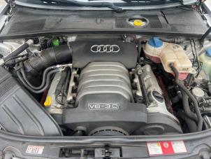 Audi A4 Cabriolet 3.0 V6 30V Schadevoertuig (2004, Grijs)
