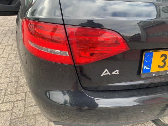 Audi A4 Avant 2.0 TFSI 16V Quattro Schadevoertuig (2009, Zwart)