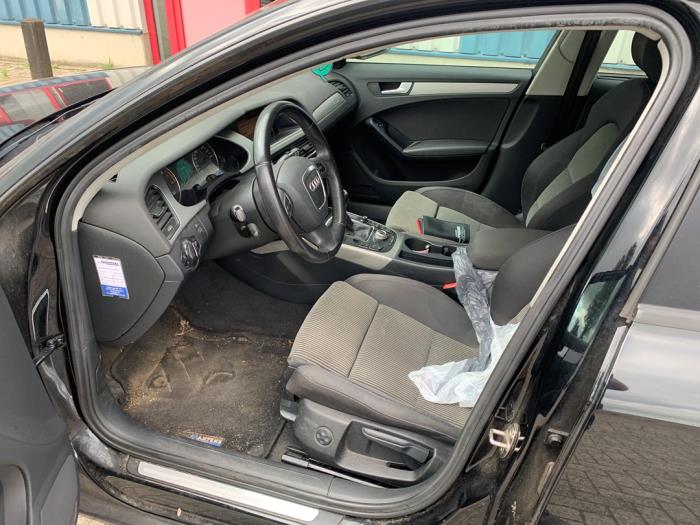 Audi A4 Avant 2.0 TFSI 16V Quattro Schadevoertuig (2009, Zwart)