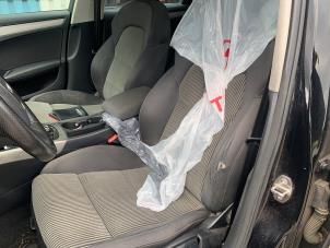 Audi A4 Avant 2.0 TFSI 16V Quattro Schadevoertuig (2009, Zwart)