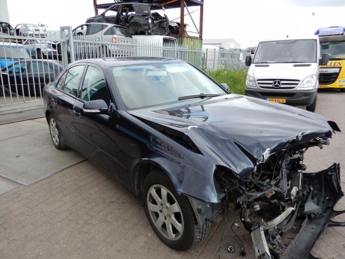 Mercedes E 2.2 E-200 CDI 16V Sloopvoertuig (2007, Blauw)