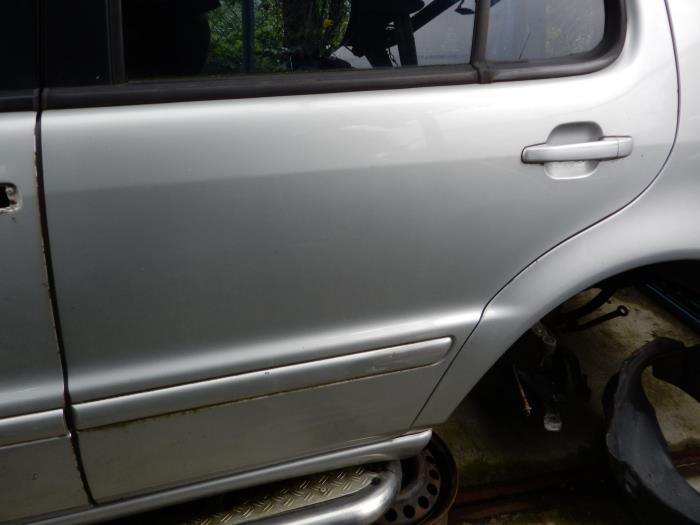 Mercedes ML I 320 3.2 V6 18V Aut.Kat. Sloopvoertuig (1999, Zilver)