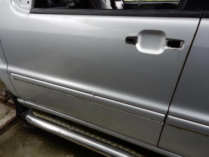 Mercedes ML I 320 3.2 V6 18V Aut.Kat. Sloopvoertuig (1999, Zilver)