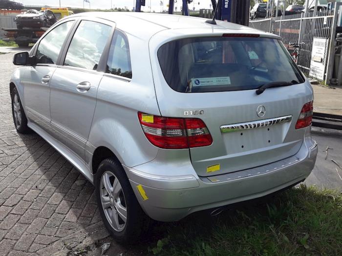 Mercedes B 1.5 B-160 16V Sloopvoertuig (2010, Zilvergrijs)