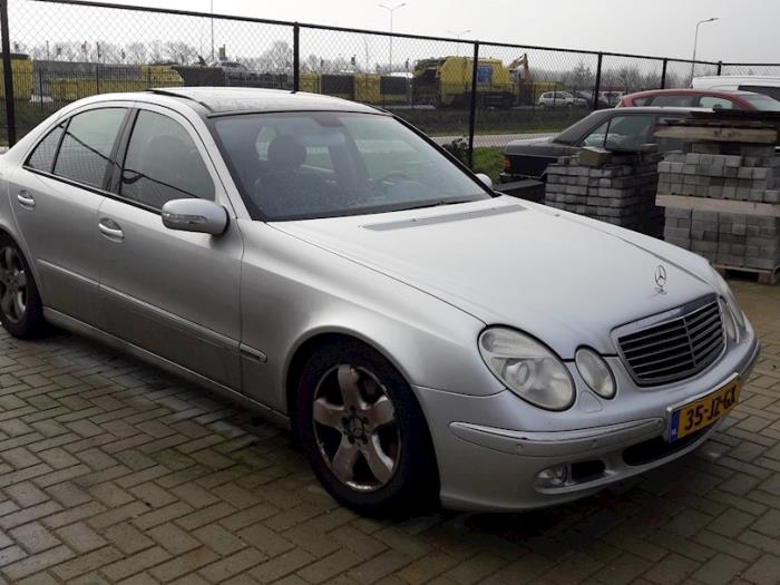 Mercedes E 2.7 E-270 CDI 20V Sloopvoertuig (2002, Grijs)