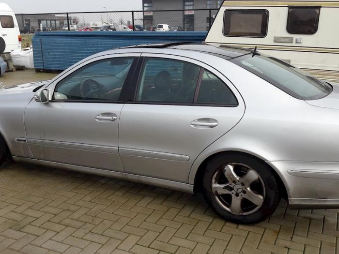 Mercedes E 2.7 E-270 CDI 20V Sloopvoertuig (2002, Grijs)