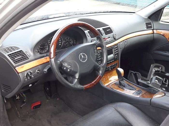 Mercedes E 2.7 E-270 CDI 20V Sloopvoertuig (2002, Grijs)