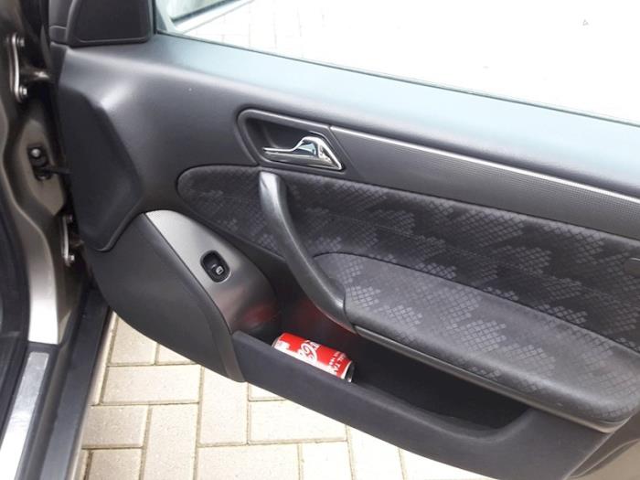 Mercedes C Combi 1.8 C-200K 16V Sloopvoertuig (2002, Grijs)