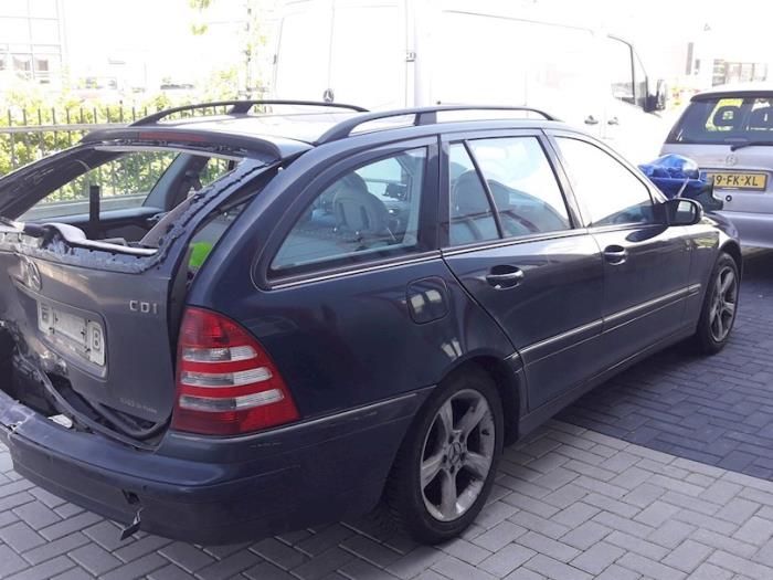 Mercedes C Combi 2.2 C-220 CDI 16V Sloopvoertuig (2005, Metallic, Blauw, Groen)