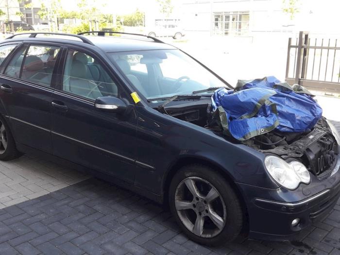 Mercedes C Combi 2.2 C-220 CDI 16V Sloopvoertuig (2005, Metallic, Blauw, Groen)