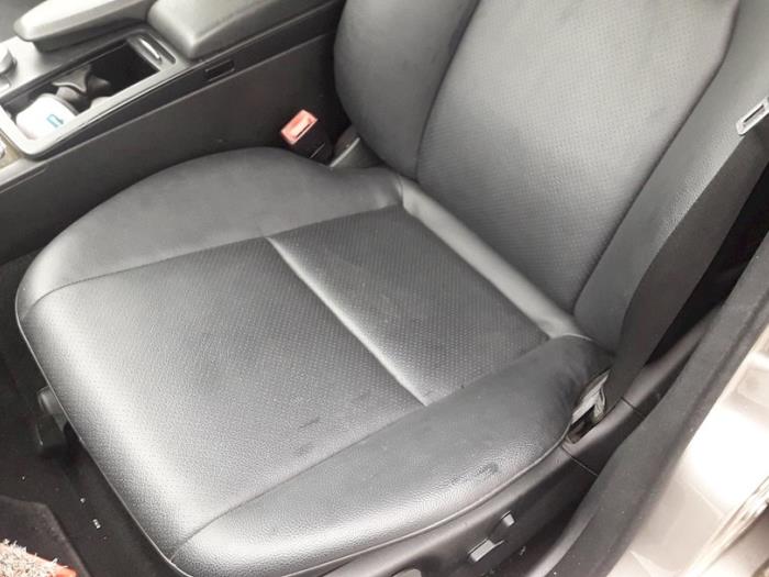 Mercedes C Estate 2.2 C-200 CDI 16V . Sloopvoertuig (2009, Zilver, Champagne, Aluminium)