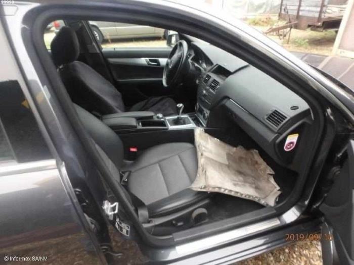 Mercedes C Estate 2.2 C-200 CDI 16V . Sloopvoertuig (2009, Grijs)
