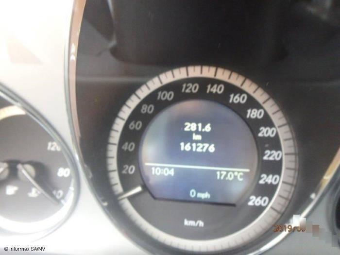 Mercedes C Estate 2.2 C-200 CDI 16V . Sloopvoertuig (2009, Grijs)