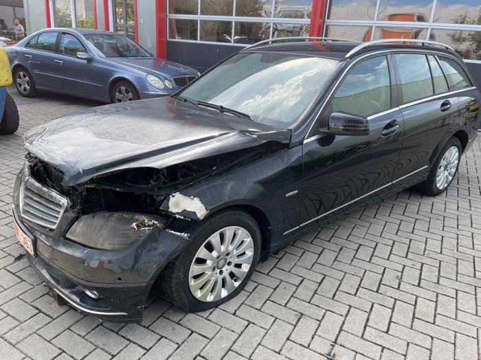 Mercedes C Estate 2.2 C-200 CDI 16V . Sloopvoertuig (2009, Zwart)