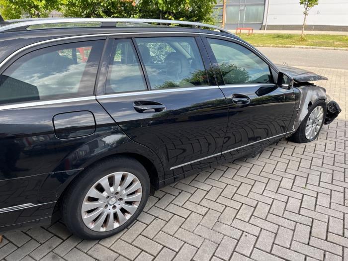 Mercedes C Estate 2.2 C-200 CDI 16V . Sloopvoertuig (2009, Zwart)