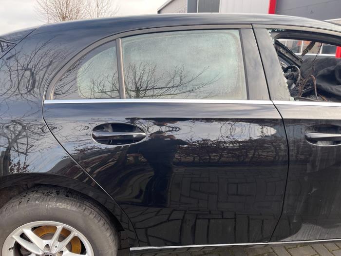 Mercedes A 1.5 A-180d Sloopvoertuig (2020, Zwart)