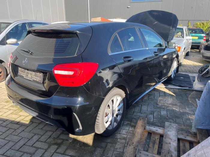 Mercedes A 1.6 A-180 16V Sloopvoertuig (2014, Zwart)