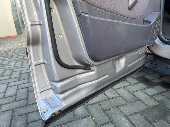 Mercedes A 1.4 A-140 Sloopvoertuig (2000, Zilvergrijs)