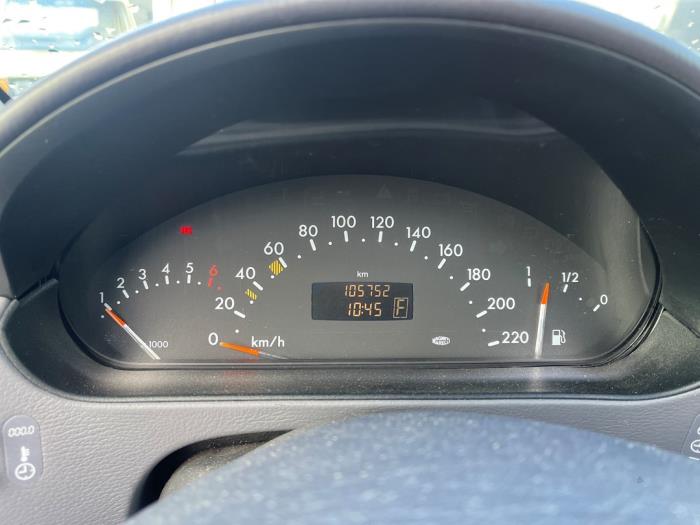 Mercedes A 1.4 A-140 Sloopvoertuig (2000, Zilvergrijs)