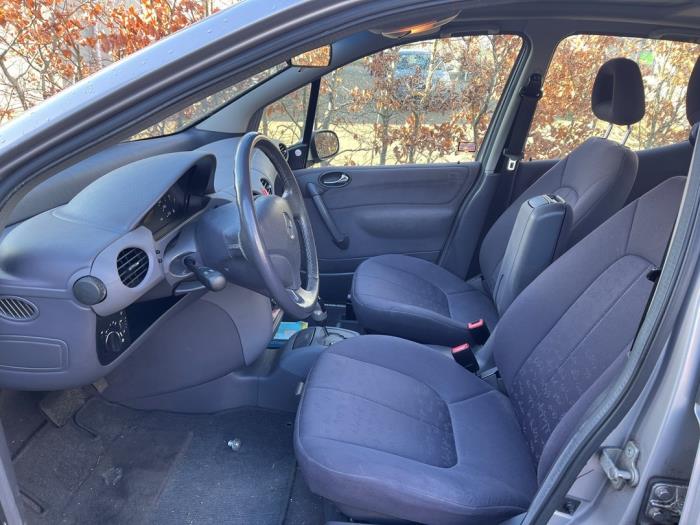 Mercedes A 1.4 A-140 Sloopvoertuig (2000, Zilvergrijs)