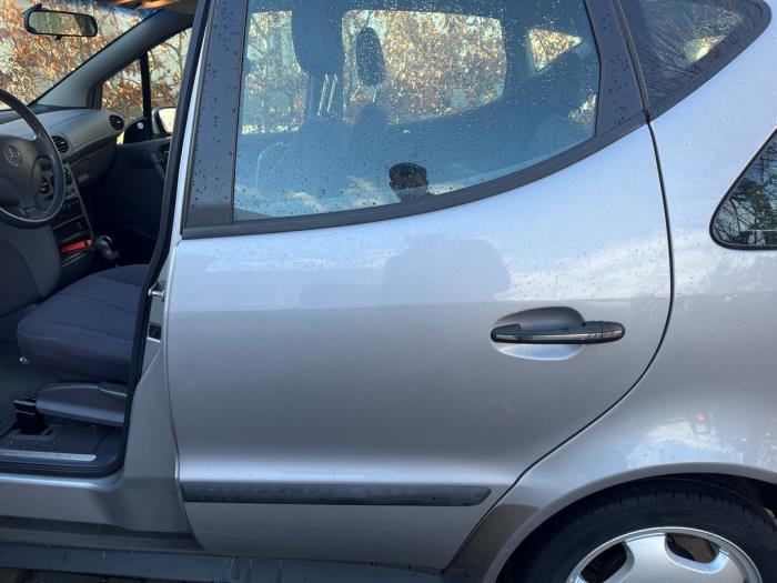 Mercedes A 1.4 A-140 Sloopvoertuig (2000, Zilvergrijs)