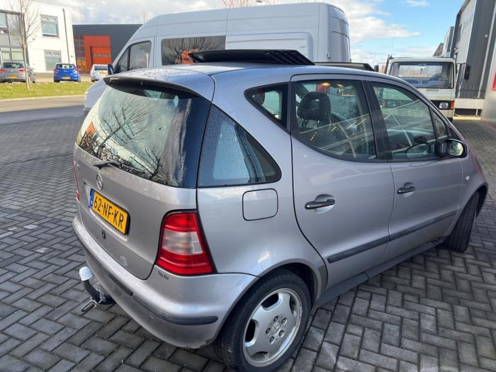 Mercedes A 1.4 A-140 Sloopvoertuig (2000, Zilvergrijs)