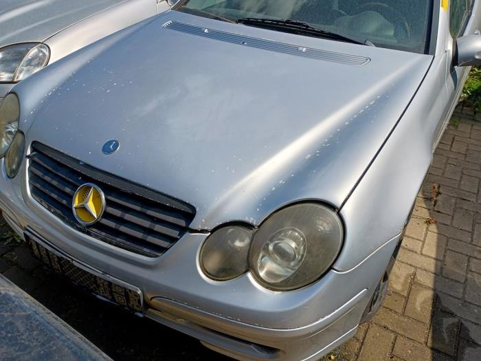 Mercedes C Sportcoupé 2.0 C-180 16V Sloopvoertuig (2002)