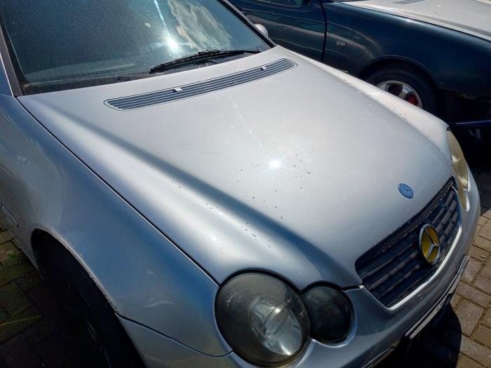 Mercedes C Sportcoupé 2.0 C-180 16V Sloopvoertuig (2002)