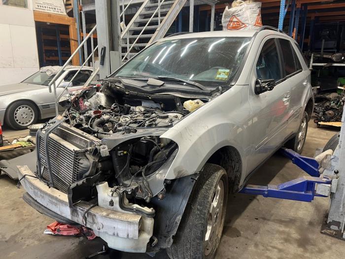 Mercedes ML II 3.0 ML-280 CDI 4-Matic V6 24V Sloopvoertuig (2007, Zilvergrijs, Zilver)