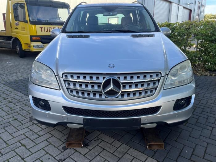 Mercedes ML II 3.0 ML-320 CDI 4-Matic V6 24V Sloopvoertuig (2009, Zilver)