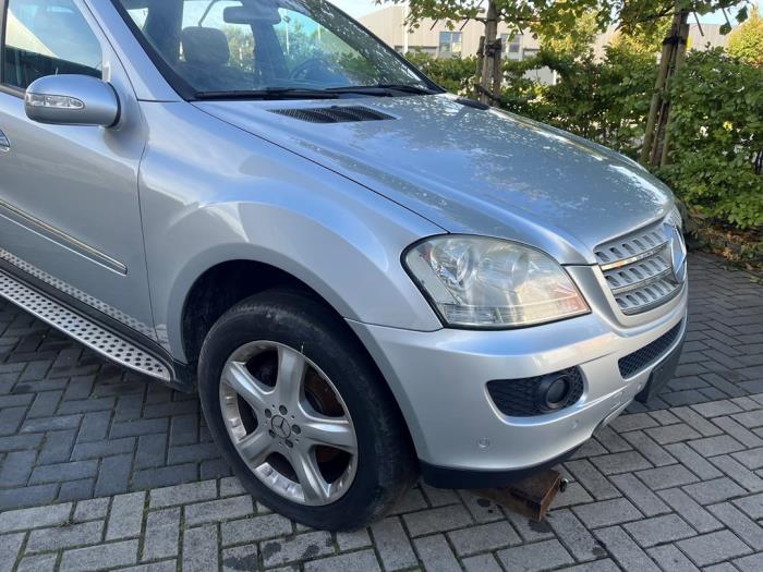 Mercedes ML II 3.0 ML-320 CDI 4-Matic V6 24V Sloopvoertuig (2009, Zilver)