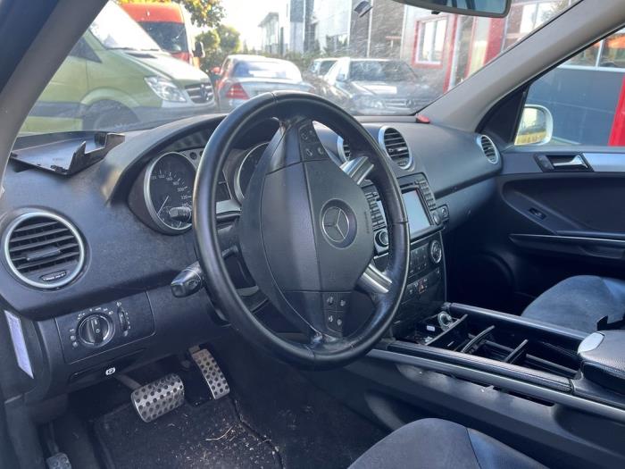 Mercedes ML II 3.0 ML-320 CDI 4-Matic V6 24V Sloopvoertuig (2009, Zilver)