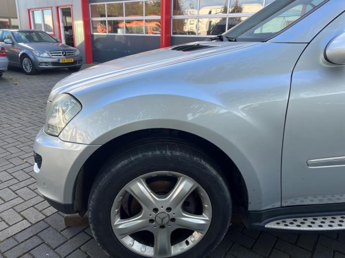 Mercedes ML II 3.0 ML-320 CDI 4-Matic V6 24V Sloopvoertuig (2009, Zilver)