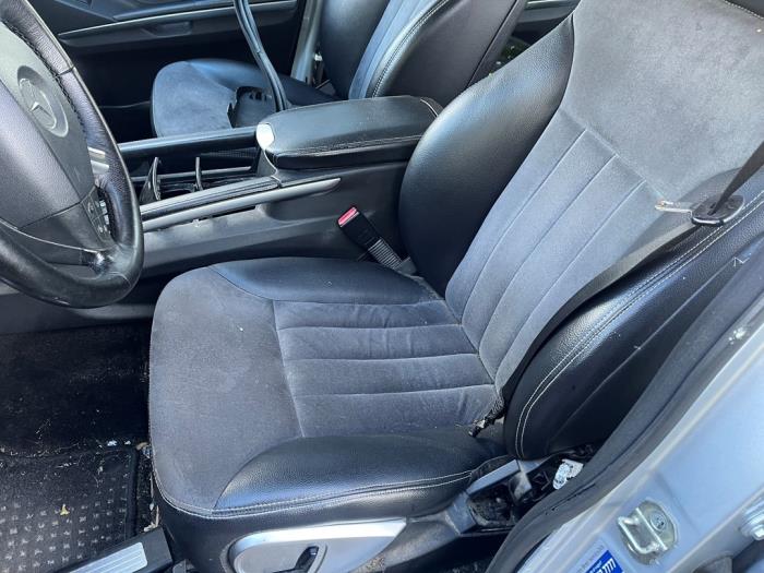 Mercedes ML II 3.0 ML-320 CDI 4-Matic V6 24V Sloopvoertuig (2009, Zilver)