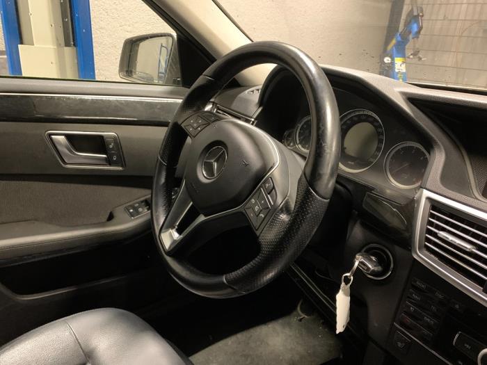 Mercedes E Estate E-200 CDI 16V BlueEfficiency,BlueTEC Sloopvoertuig (2010, Metallic, Bruin)