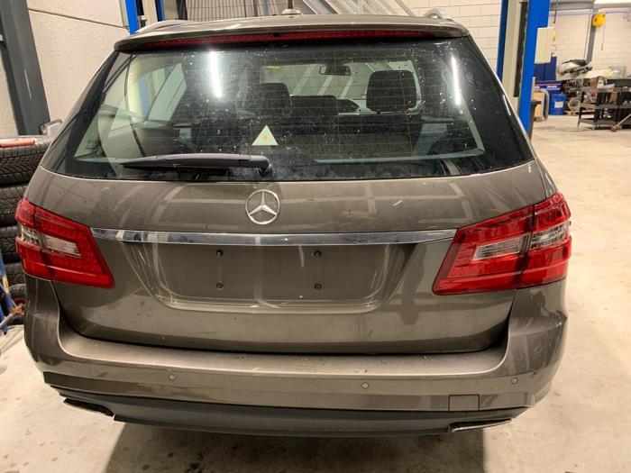 Mercedes E Estate E-200 CDI 16V BlueEfficiency,BlueTEC Sloopvoertuig (2010, Metallic, Bruin)