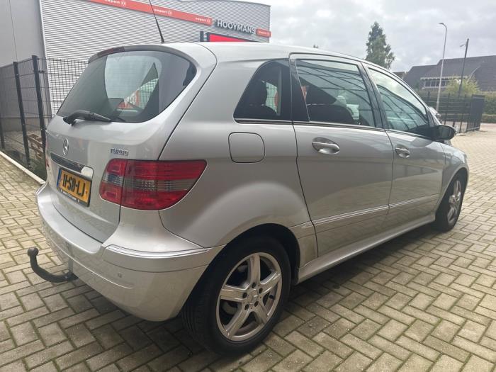 Mercedes B 2.0 B-200 16V Turbo Sloopvoertuig (2005, Metallic, Grijs)