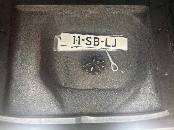 Mercedes B 2.0 B-200 16V Turbo Sloopvoertuig (2005, Metallic, Grijs)