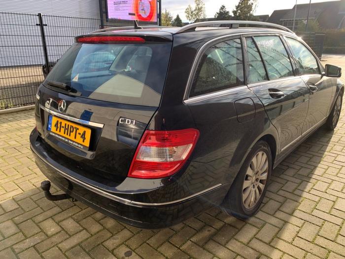 Mercedes C Estate 2.2 C-200 CDI 16V . Sloopvoertuig (2009, Metallic, Zwart)