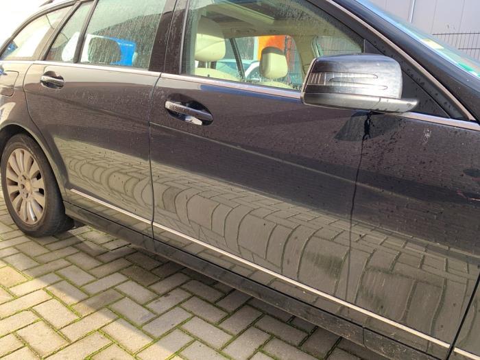 Mercedes C Estate 2.2 C-200 CDI 16V . Sloopvoertuig (2009, Metallic, Zwart)