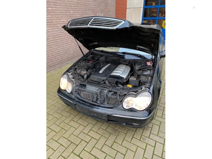 Mercedes C 2.7 C-270 CDI 20V Sloopvoertuig (2004, Metallic, Zwart)