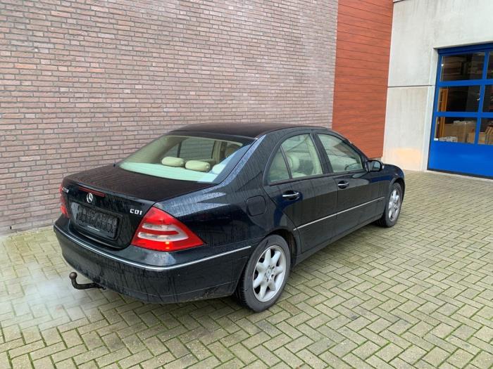 Mercedes C 2.7 C-270 CDI 20V Sloopvoertuig (2004, Metallic, Zwart)