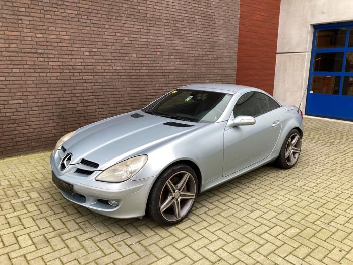 Mercedes SLK 3.5 350 V6 24V Sloopvoertuig (2005, Metallic, Grijs)